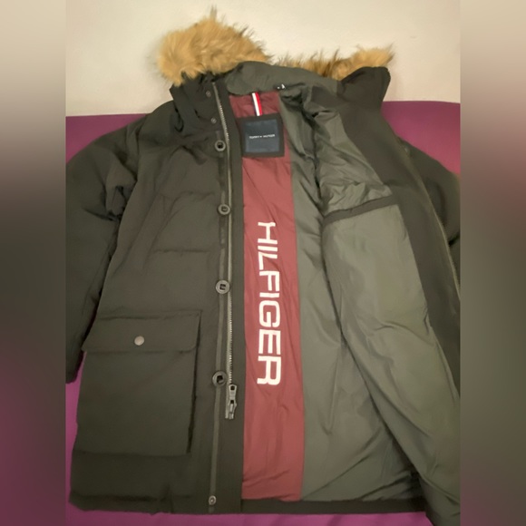 Tommy Hilfiger Arctic Cloth Fur Hooded Heavyweight Jacket - Picture 3 of 10